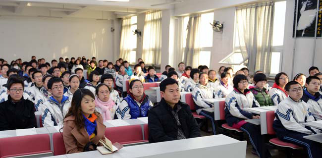 沈阳市振东中学师生来我校参观交流[辽宁省实验中学